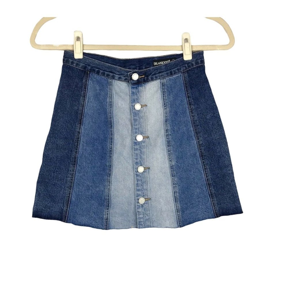 Blank NYC Button Front Color Block Denim Mini Skirt Size 27 Blue Frayed Hem